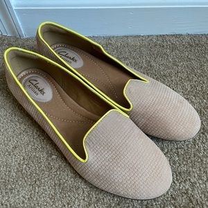 Like NEW Clarks Valley Lounge Flats